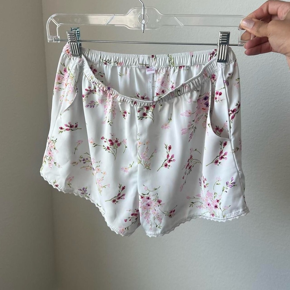 white and pink lace trim floral shorts